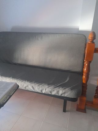 Sofá cama gris - Cómodo y práctico