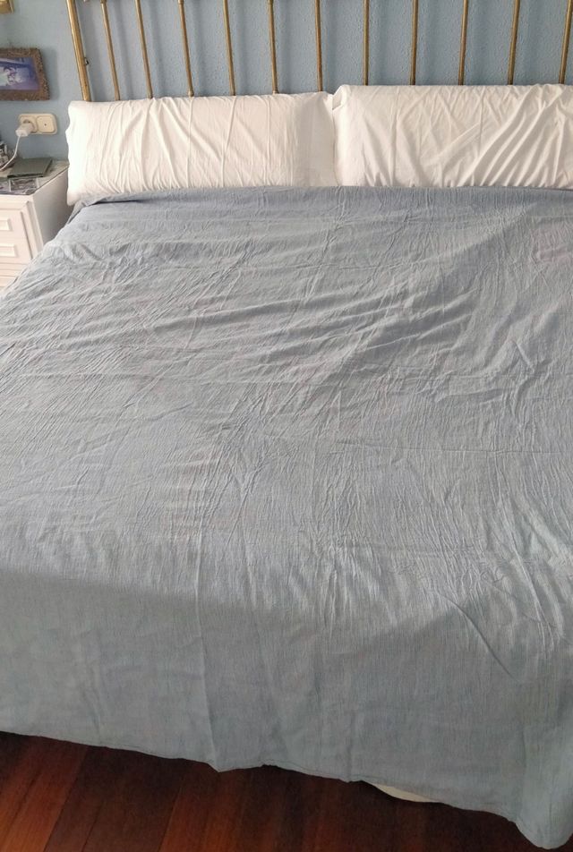 Colcha algodón y lino azul-blanco