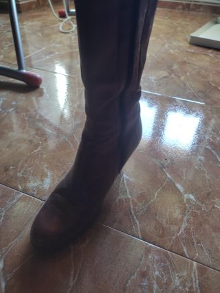Botas Piel burdeos - Tacón Bajo