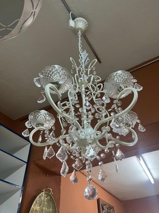 Araña blanca cristal lágrimas