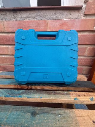 Taladro percutor a batería de 28V inalámbrico