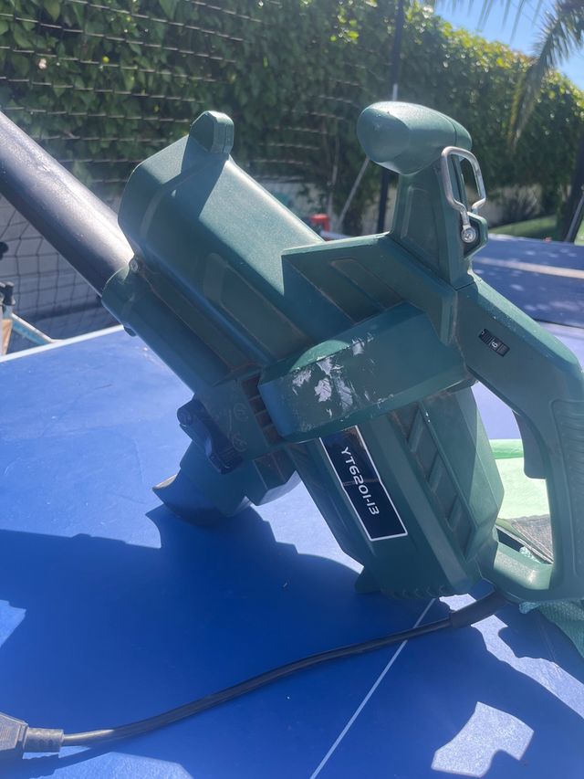 Soplador de hojas electrico