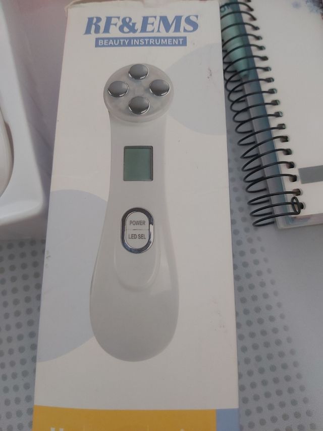 Masajeador facial RF&EMS