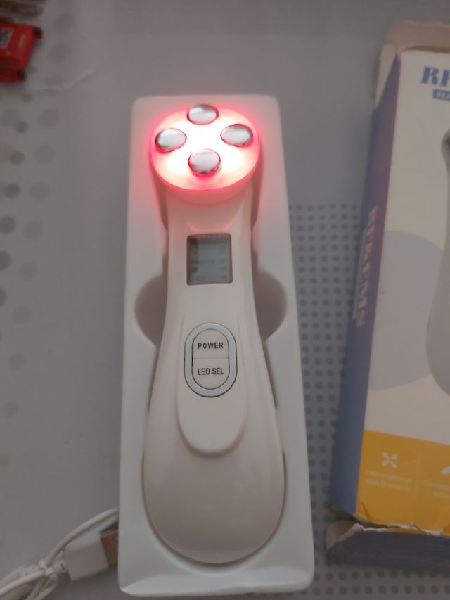 Masajeador facial RF&EMS