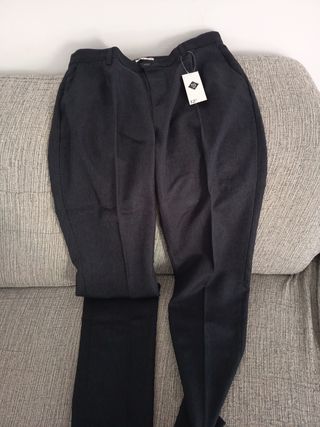 Pantalón escolar,gris oscuro talla 19-20
