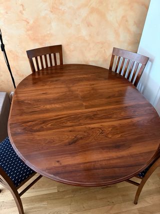 Mesa y sillas MADERA MACIZA