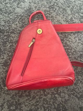 Mochila-bolso de piel roja Made in Italy
