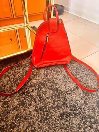 Mochila-bolso de piel roja Made in Italy
