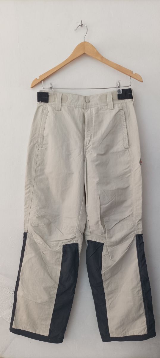 Pantalón Nike beige - montaña