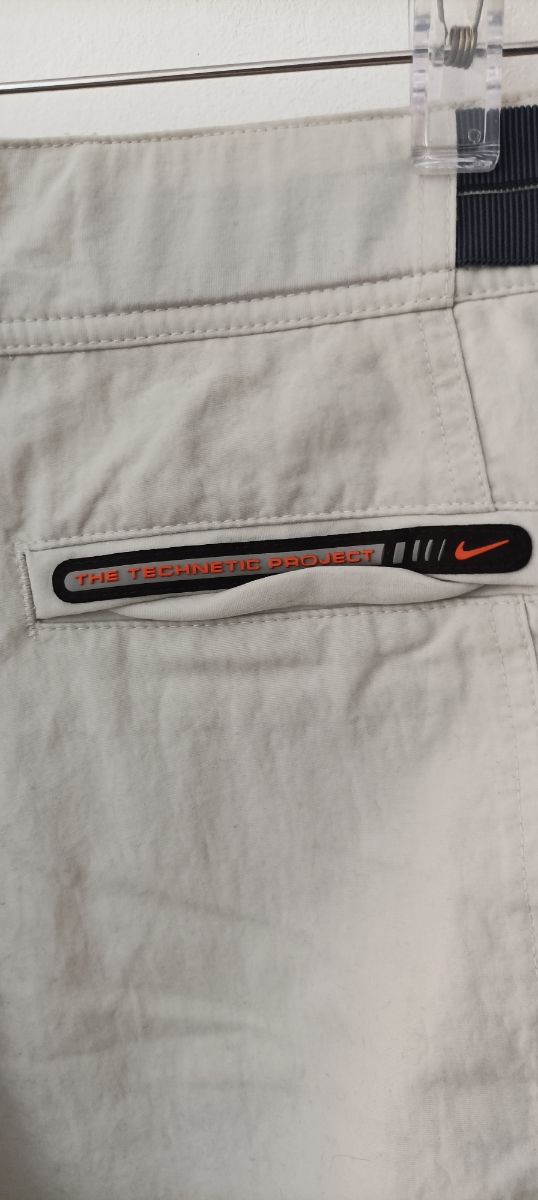 Pantalón Nike beige - montaña