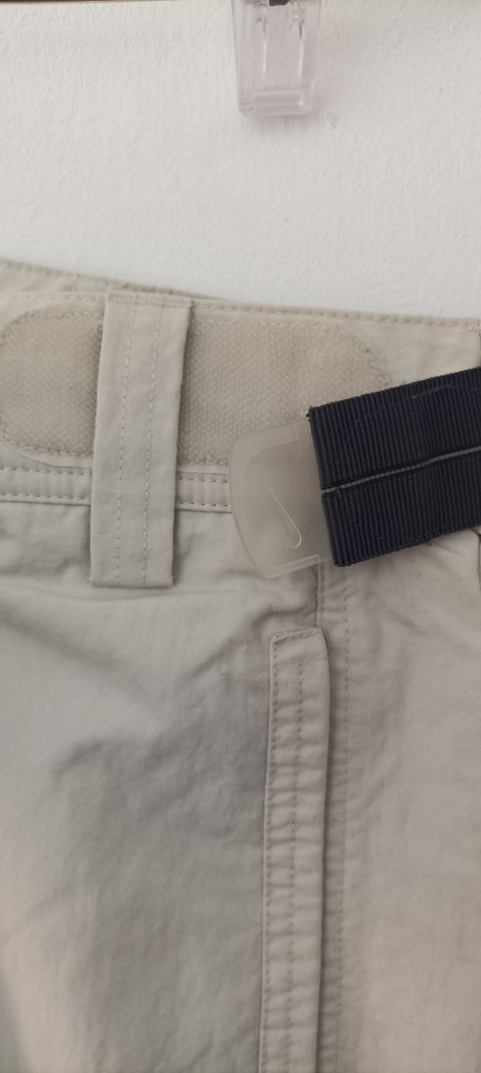 Pantalón Nike beige - montaña