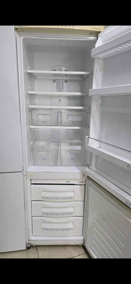 NEVERA DAEWOO 188cm A+ NO FROST