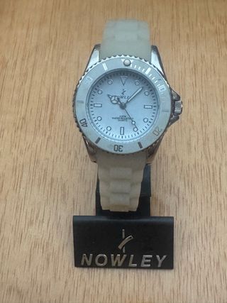 Reloj Nowley cuarzo plata blanco