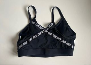 Sujetador deportivo Nike negro