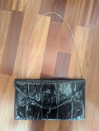 Bolso negro piel serpiente