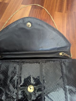 Bolso negro piel serpiente