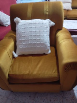 Salón vintage dorado - 2 sillones + mesa