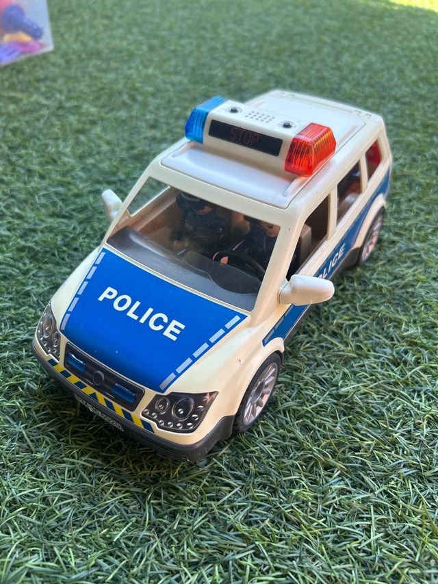 Coche policía Playmobil