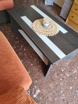 Mesa centro moderna - marrón y blanco