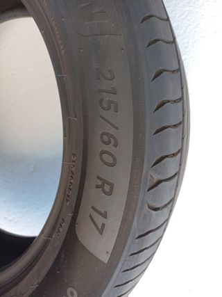 Neumático Michelin 215/60 R17