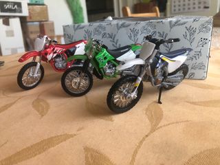 3 Miniaturas cross y enduro