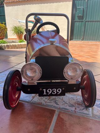 Auto per bambini retrò bordeaux