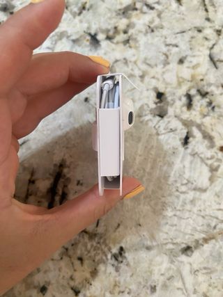 Nuove cuffie Apple iPhone via cavo con connessione