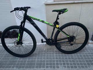 Bicicleta montaña negra