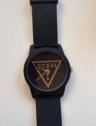 Reloj Guess - Negro y Dorado