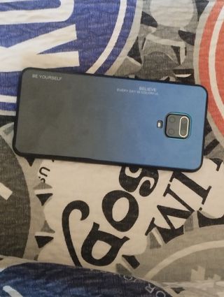 Xiaomi Redmi Note 9S - funda azul y negra
