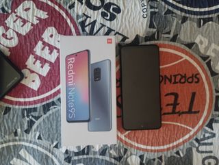 Xiaomi Redmi Note 9S - funda azul y negra