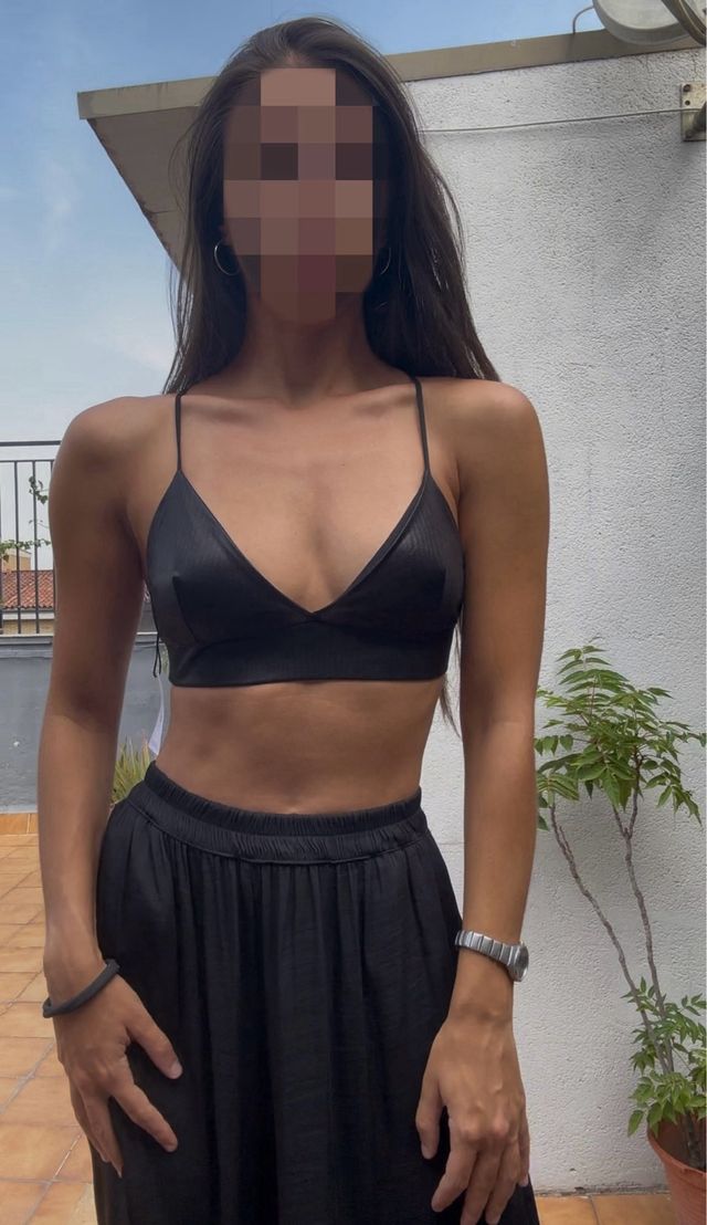 Top Stradivarius negro - elegante