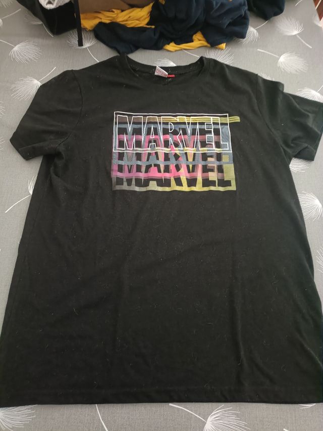 Camiseta Marvel negra