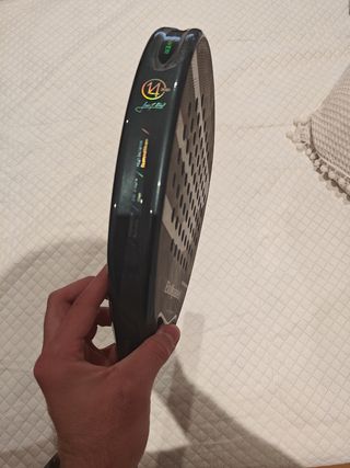 Pala pádel Bullpadel Icon 2025