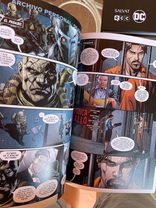 DOS CÓMIC COLEC. HÉROES Y VILLANOS