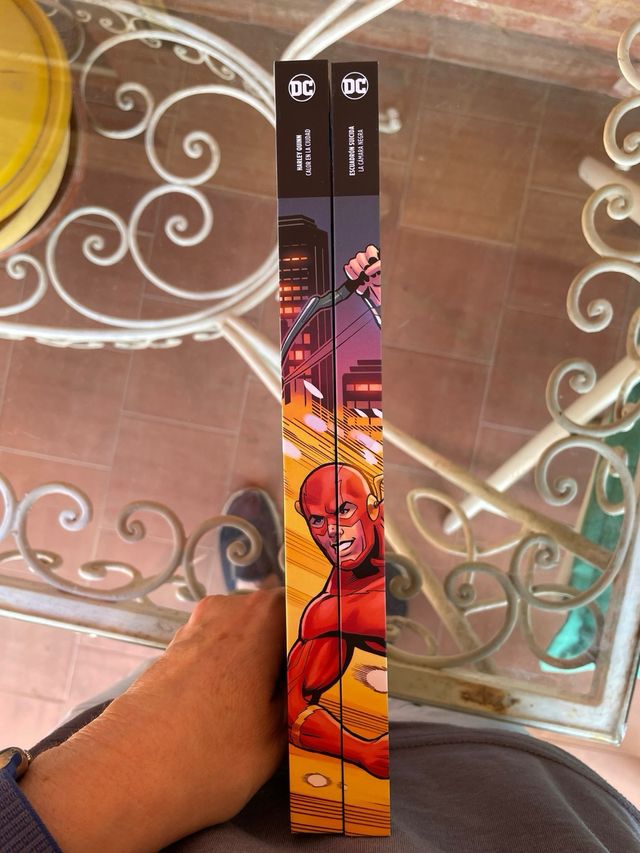 DOS CÓMIC COLEC. HÉROES Y VILLANOS