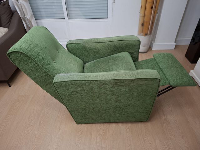 Sillón reclinable verde