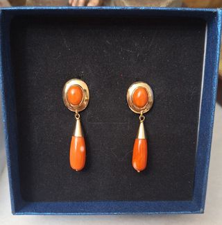 Pendientes coral dorado