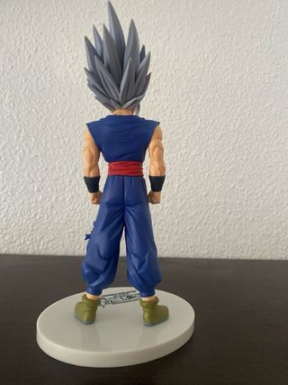 Figura Gohan Modo Bestia DB Superhéroe