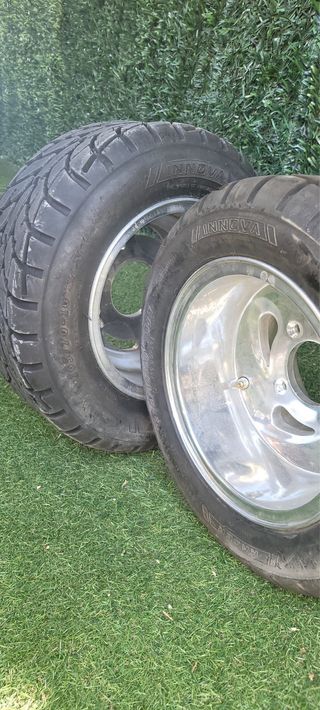4 Ruedas Quad (Neumático + llanta)
