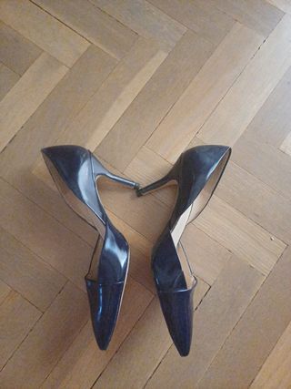 Tacones negros salón