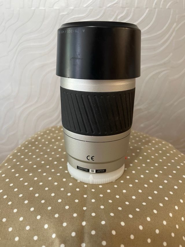 Objetivo Minolta AF Zoom 75 300