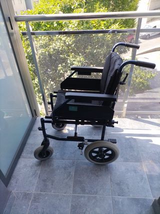 Silla de ruedas plegable + cinturon 