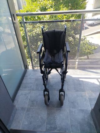 Silla de ruedas plegable + cinturon 