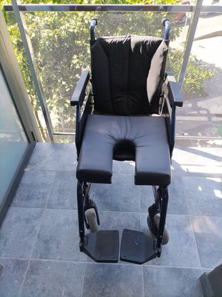 Silla de ruedas plegable + cinturon 