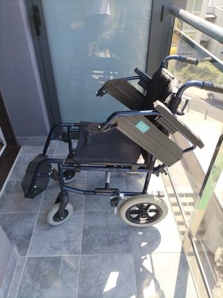 Silla de ruedas plegable + cinturon 