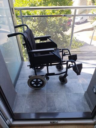 Silla de ruedas plegable + cinturon 