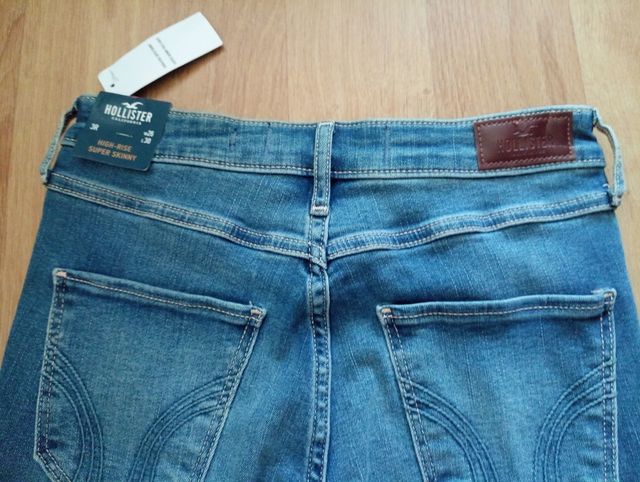 Vaqueros Hollister High-Rise