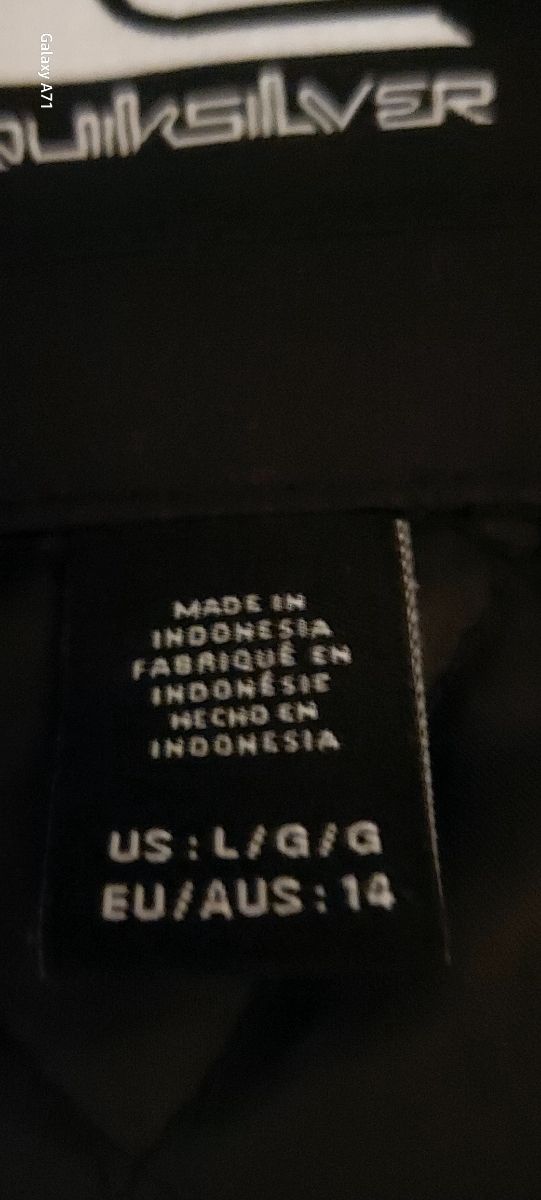 Chaqueta Quiksilver negra