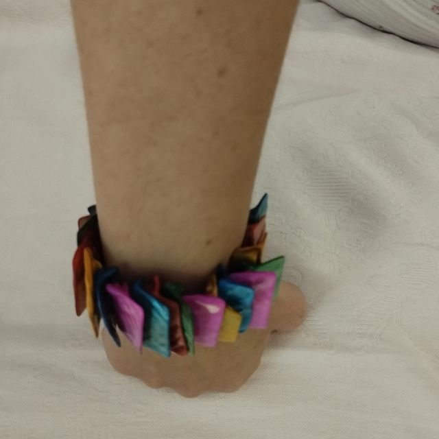 Bracciale madreperla multicolor elastico 